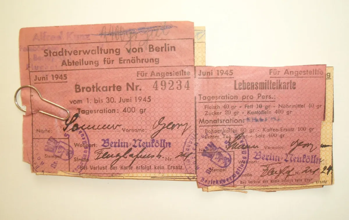 Brotkarte für Angestellte,Juni 1945