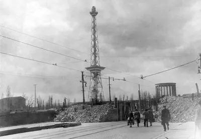 Bundesarchiv Bild 183-J31429, Berlin, Straßensperren Nähe Funkturm