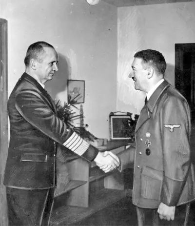 Bundesarchiv Bild 183-V00538-3, Karl Dönitz, Adolf Hitler