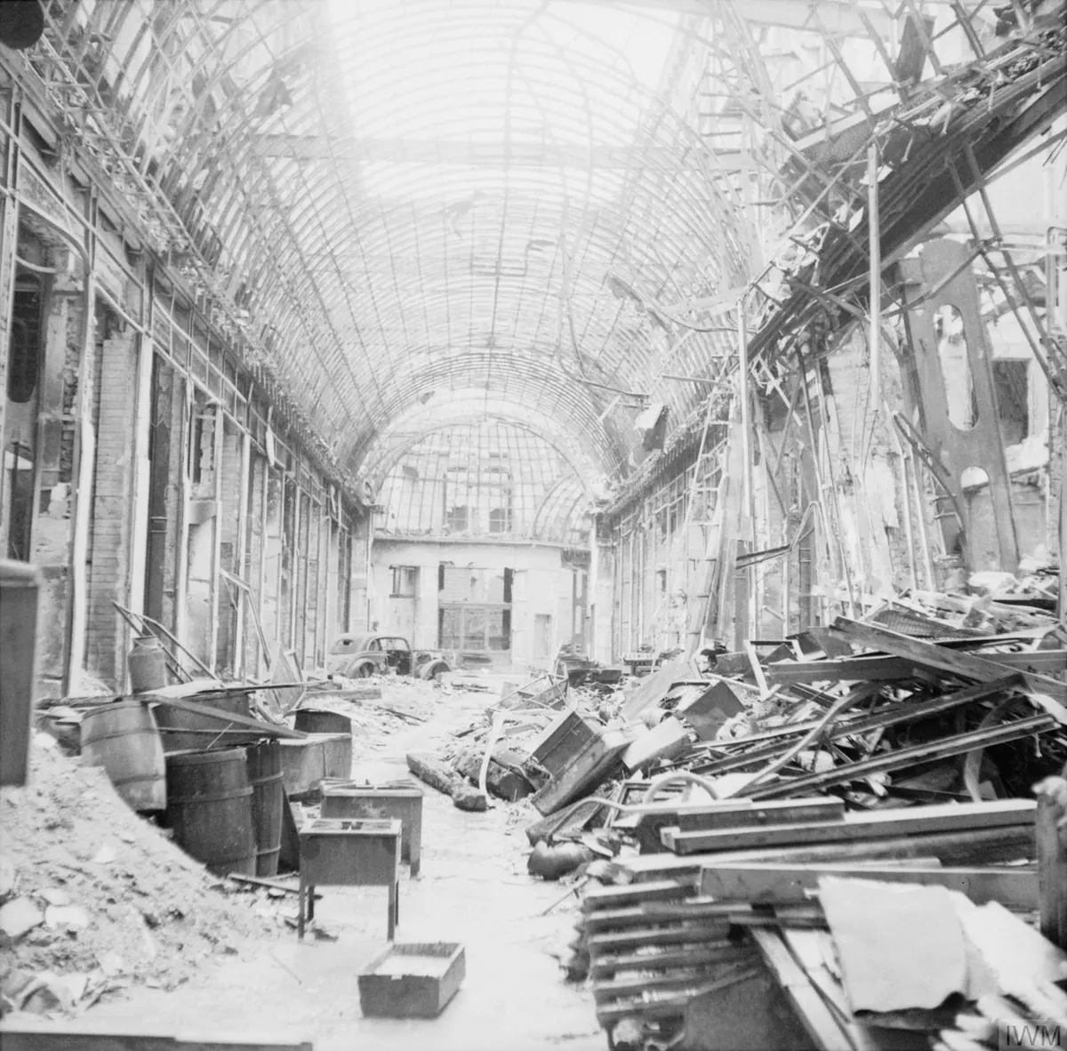Destruction in the Linden Passage