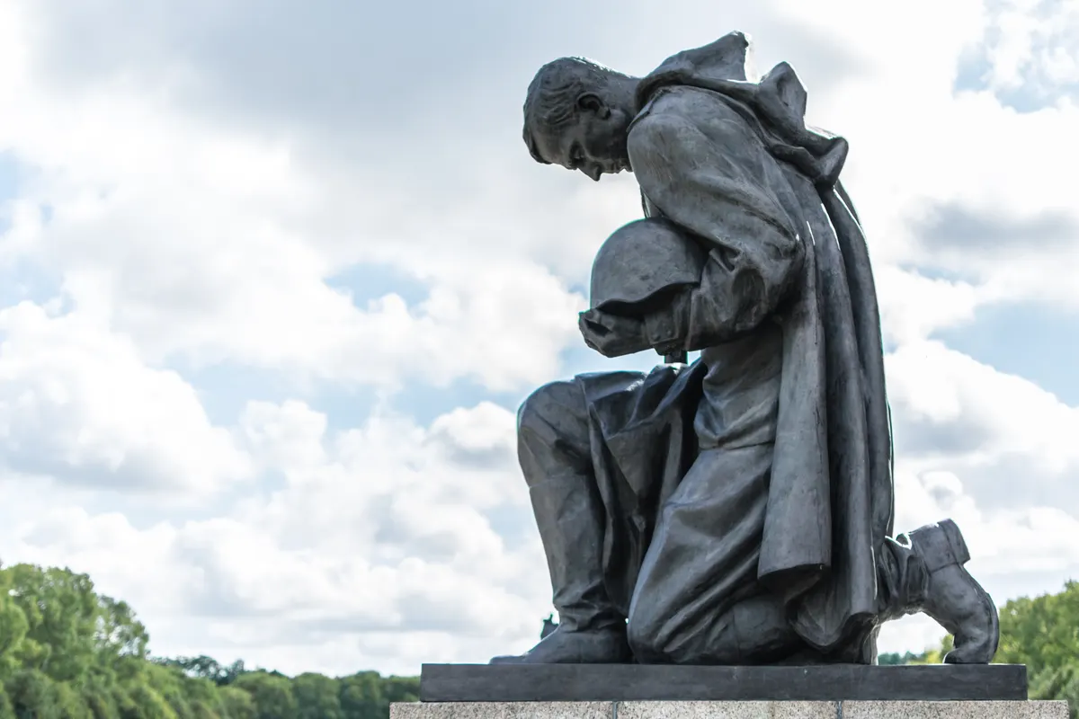 Statue of Soviet Soldier