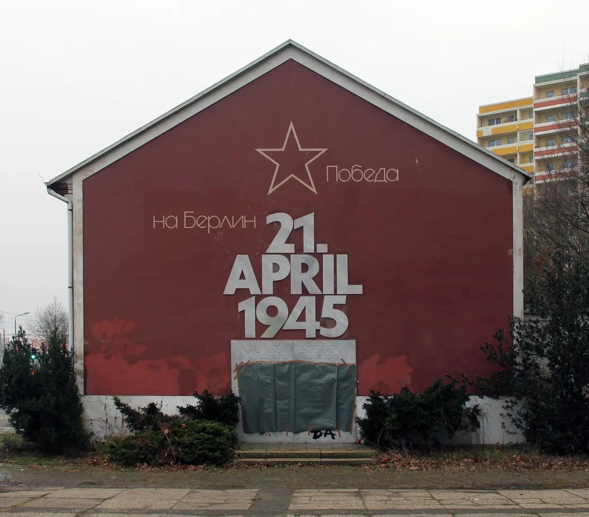 Wandmalerei Landsberger Allee 563 (Marza) 21 April 1945