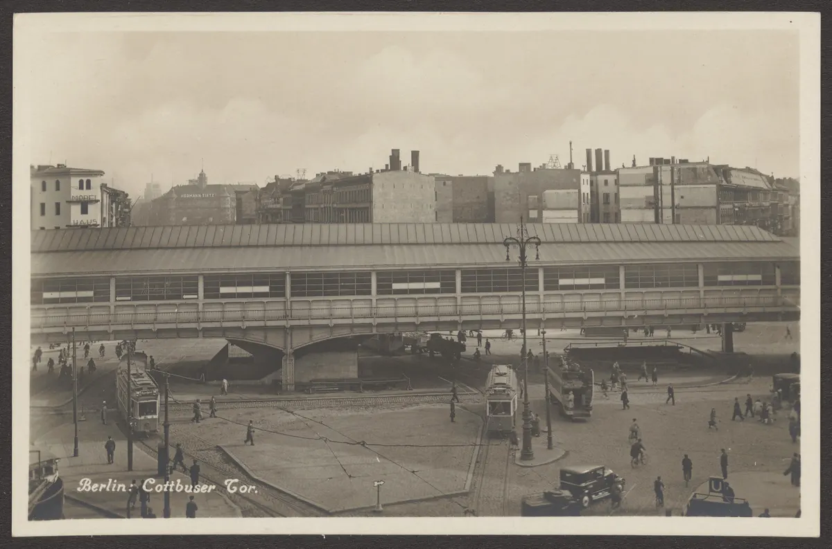 Ansichtskarte Seitenansicht vom Bahnhof, Kottbusser Tor [1/2]